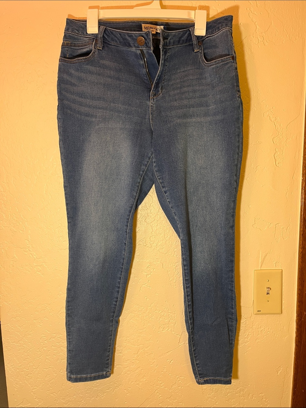 Mudd Mid-Rise Skinny Jeans in Classic Blue